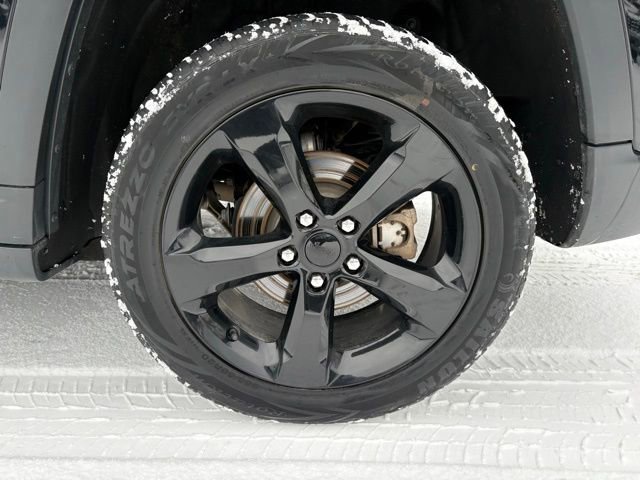 Used 2023 Jeep Grand Cherokee Limited w/ Luxury Tech Group II image 14