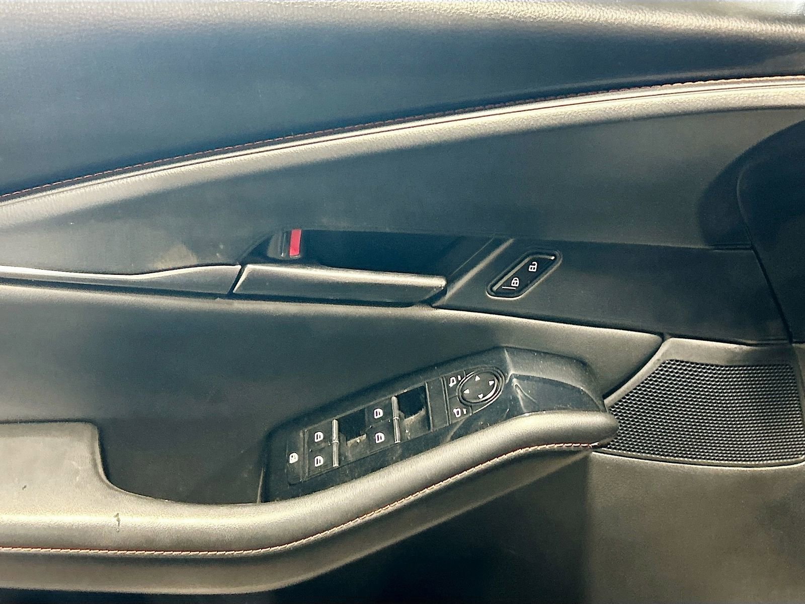 Used 2024 MAZDA CX-30 Carbon image 18