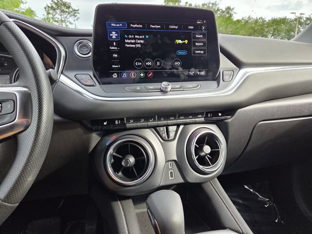 Certified 2025 Chevrolet Blazer LT FWD image 28