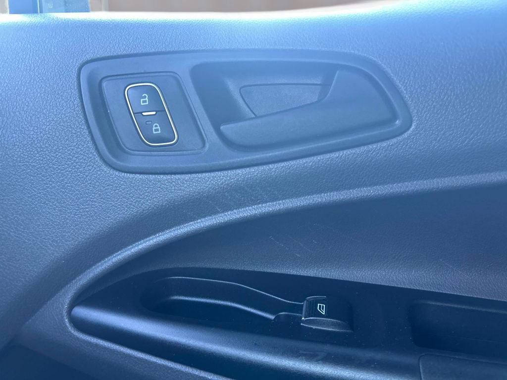Used 2022 Ford Transit Connect XL image 31