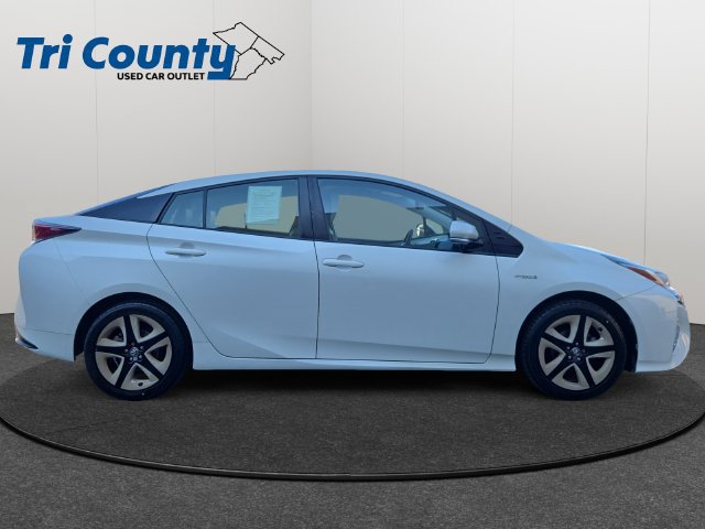 Used 2016 Toyota Prius Four Touring FWD image 8