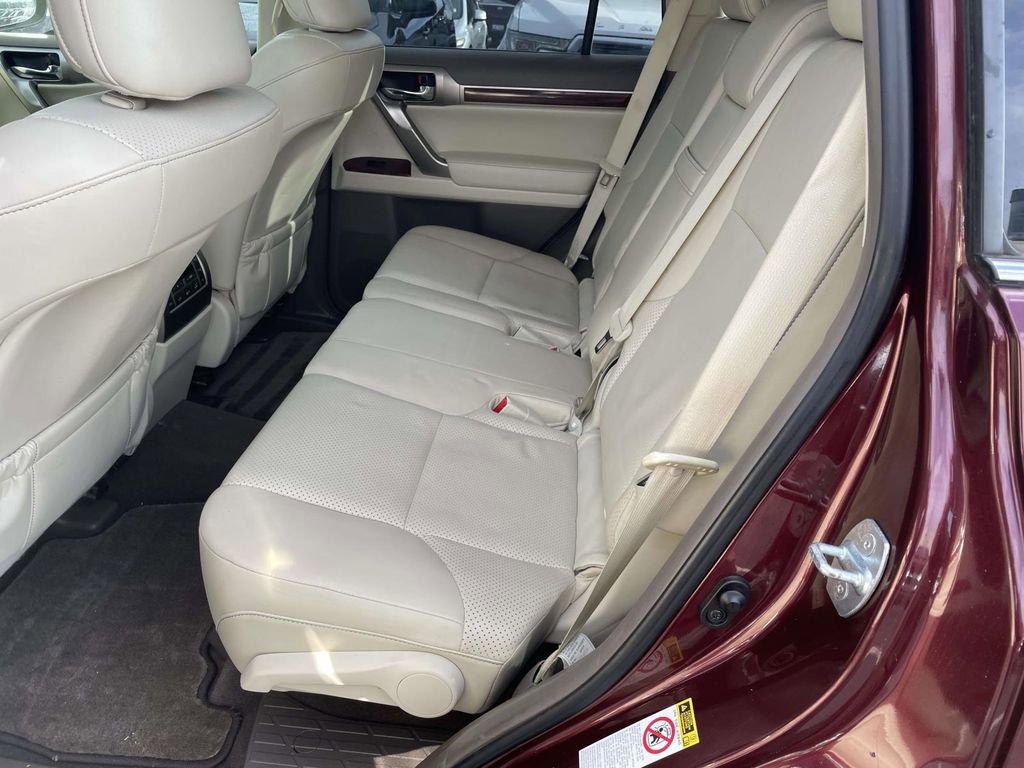 Used 2013 Lexus GX 460 image 21