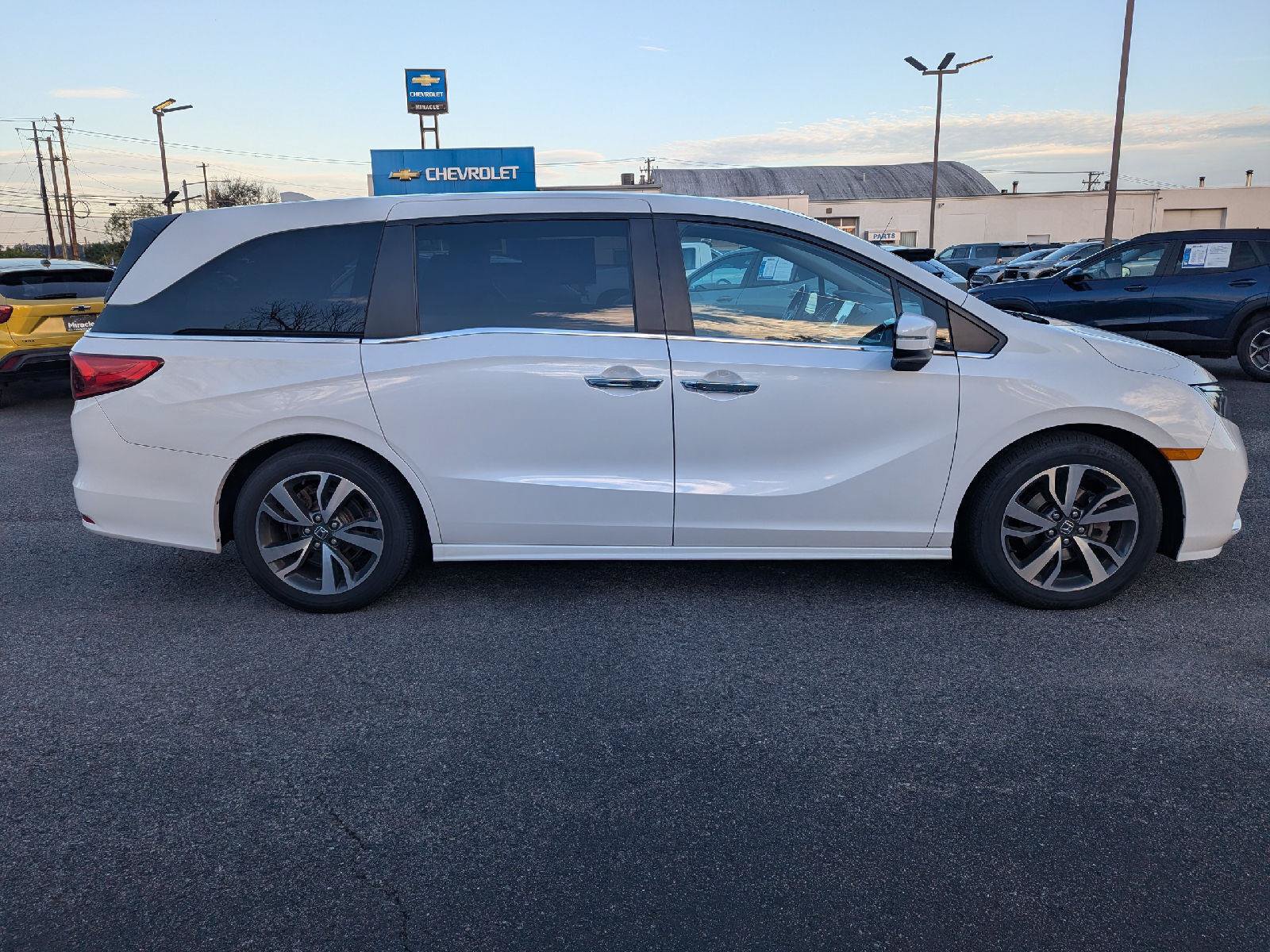 Used 2023 Honda Odyssey Touring image 8