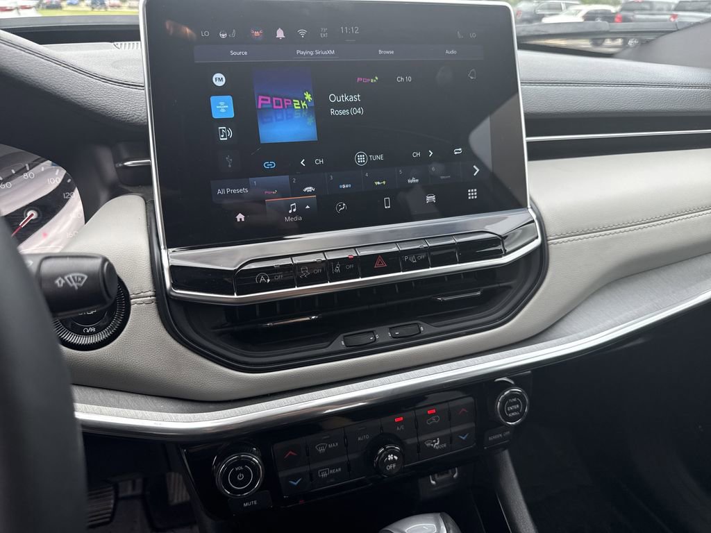 Used 2024 Jeep Compass Limited image 20