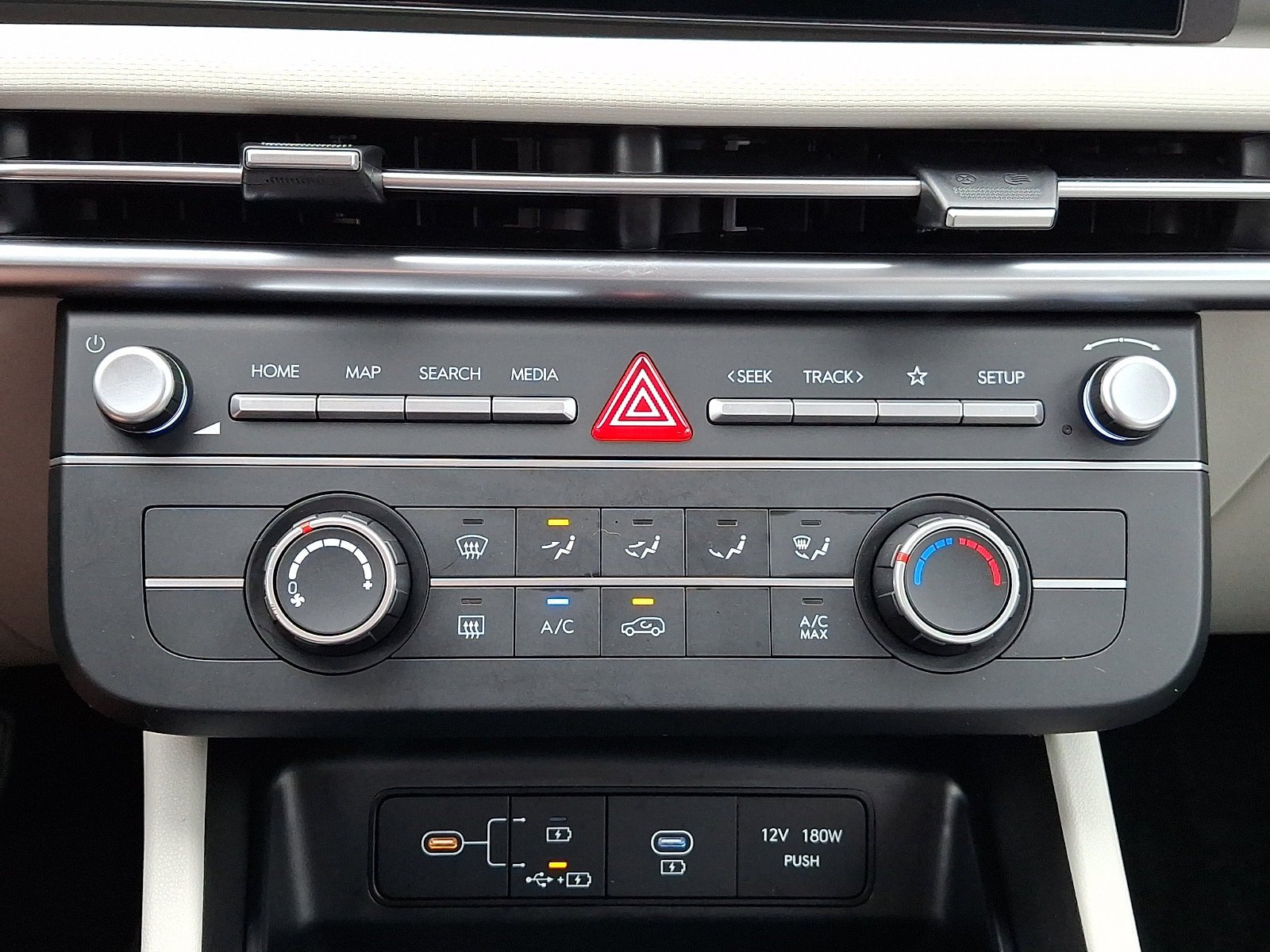 Used 2025 Hyundai Tucson SE AWD/4WD image 15
