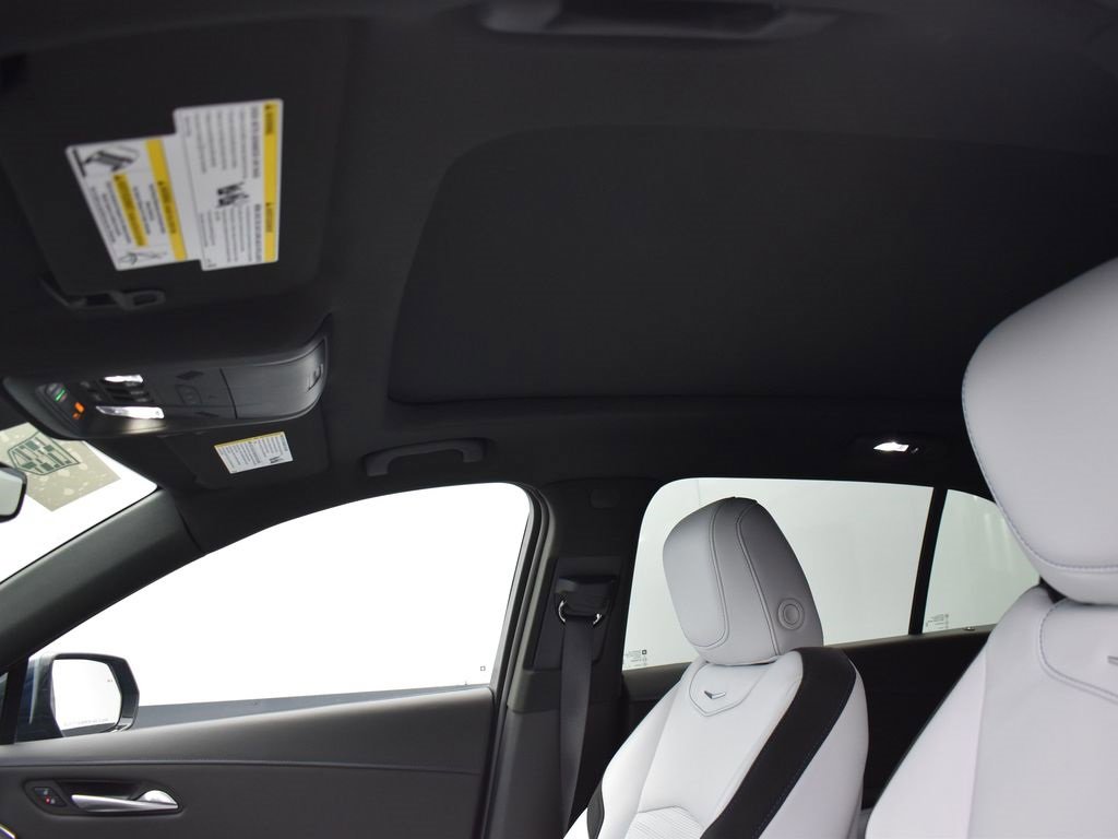 Certified 2025 Cadillac XT4 Sport image 24