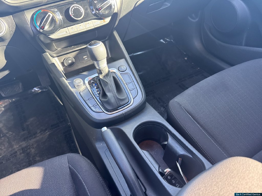 Certified 2023 Hyundai Kona SEL AWD/4WD image 40