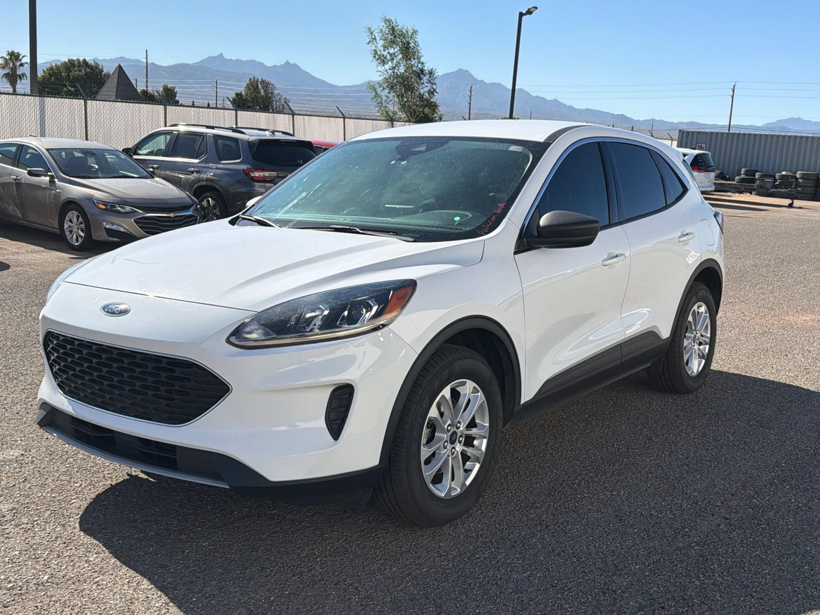Used 2022 Ford Escape SE w/ Cold Weather Package AWD/4WD image 1