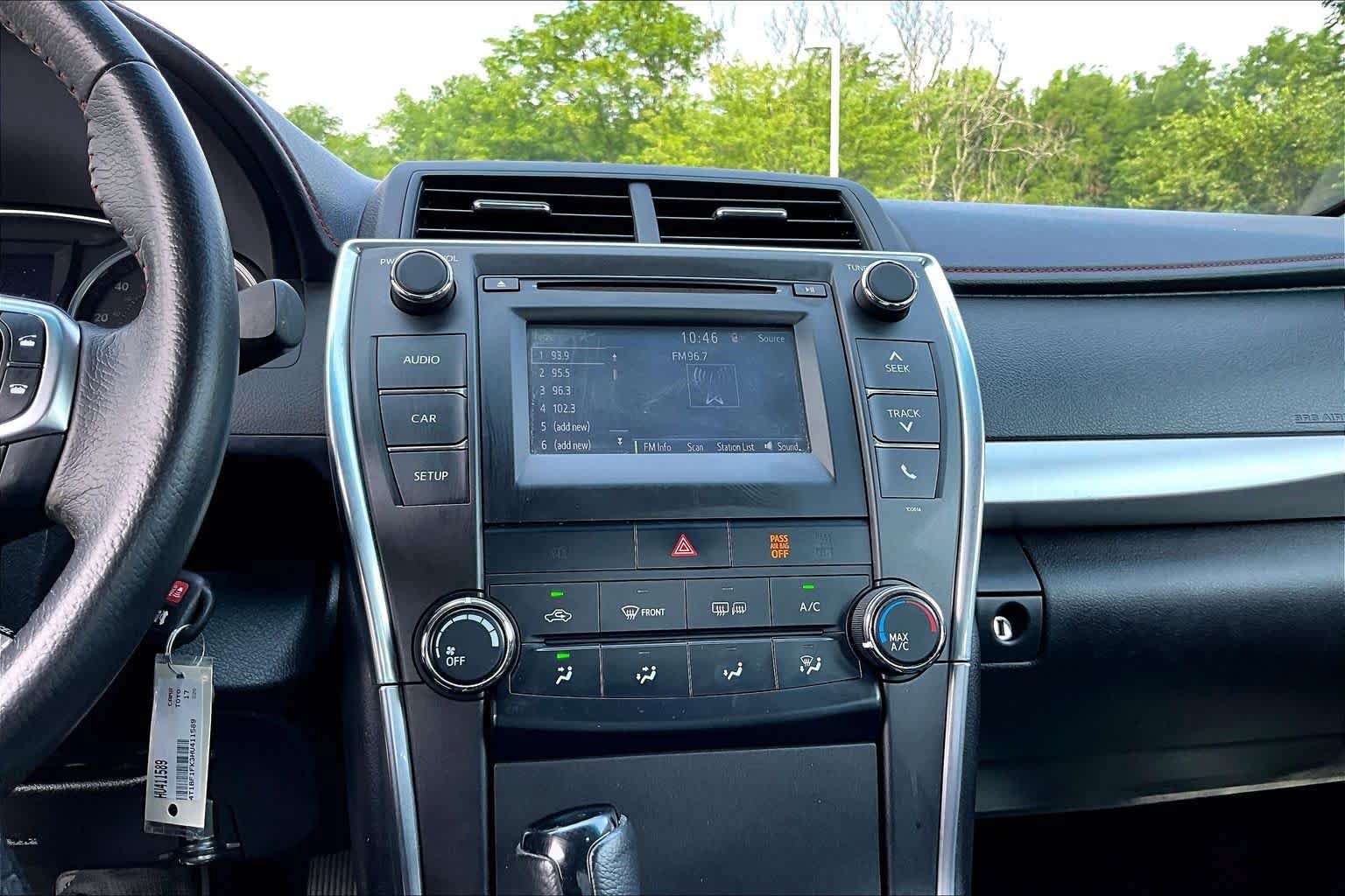 Used 2017 Toyota Camry SE FWD image 35