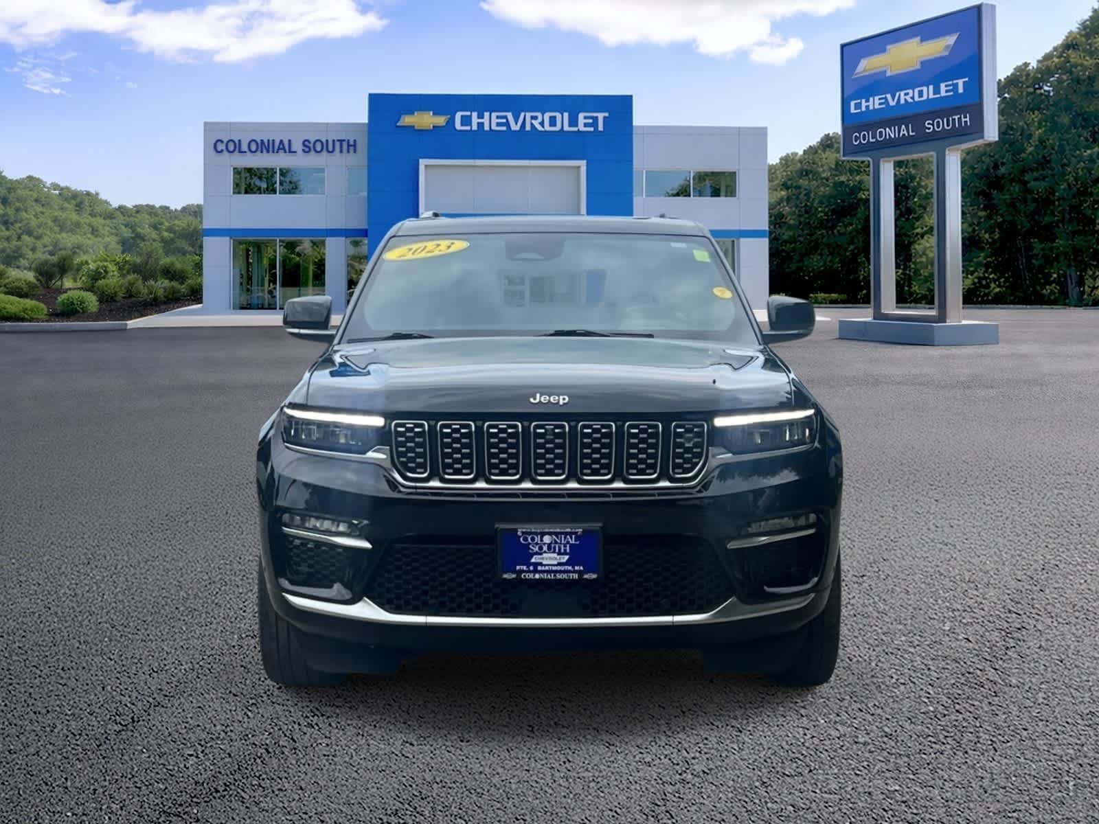 Used 2023 Jeep Grand Cherokee Summit w/ Adv Protech Group IV AWD/4WD image 10