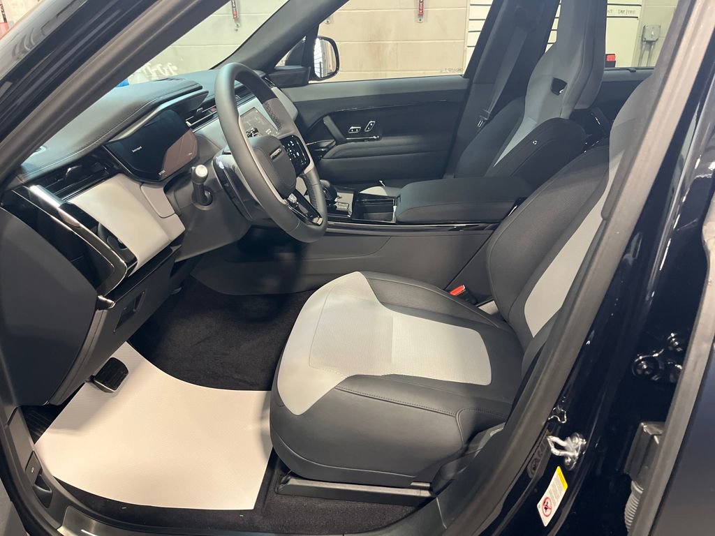New 2025 Land Rover Range Rover Sport SV Edition Two image 25