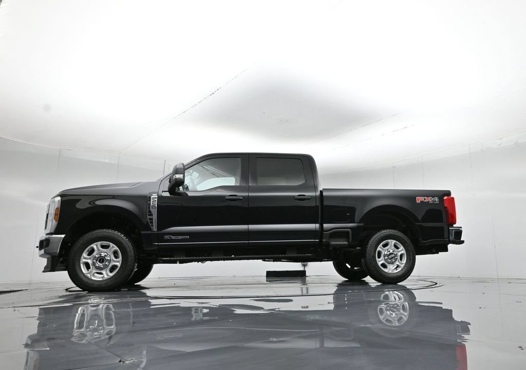 New 2026 Ford F250 XLT w/ FX4 Off-Road Package AWD/4WD image 7