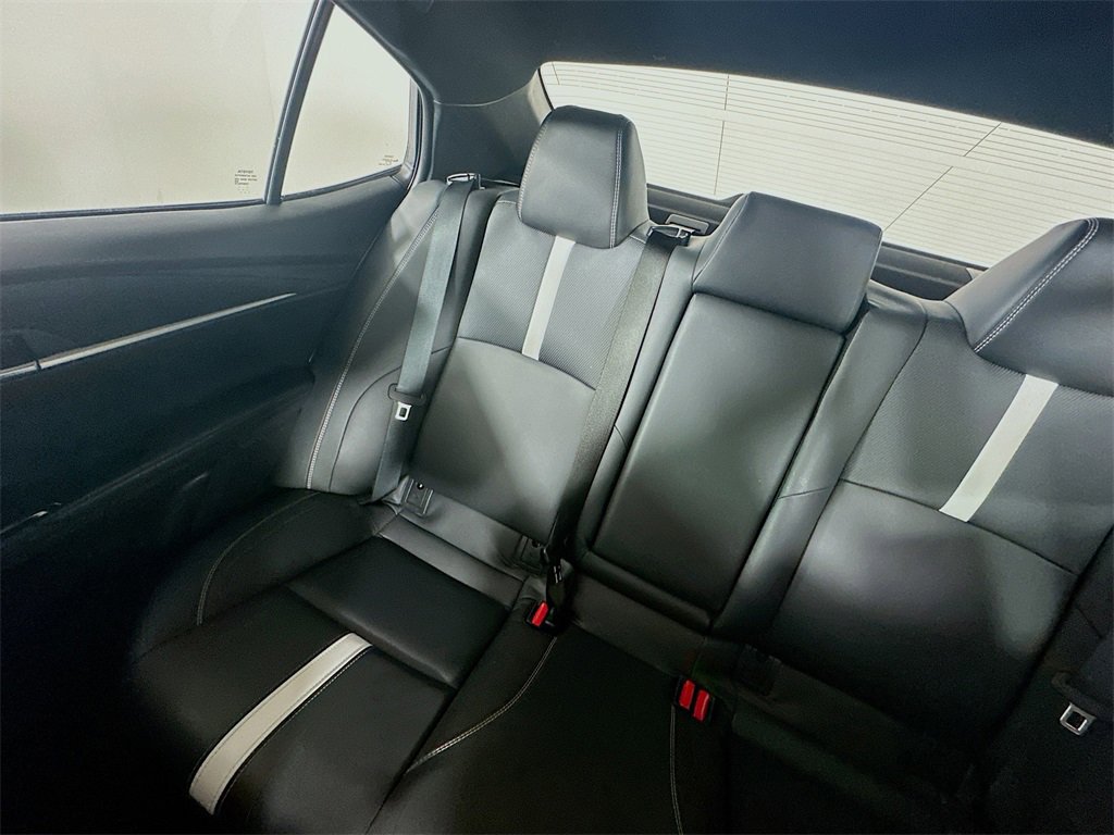 Used 2025 Toyota Camry SE image 12