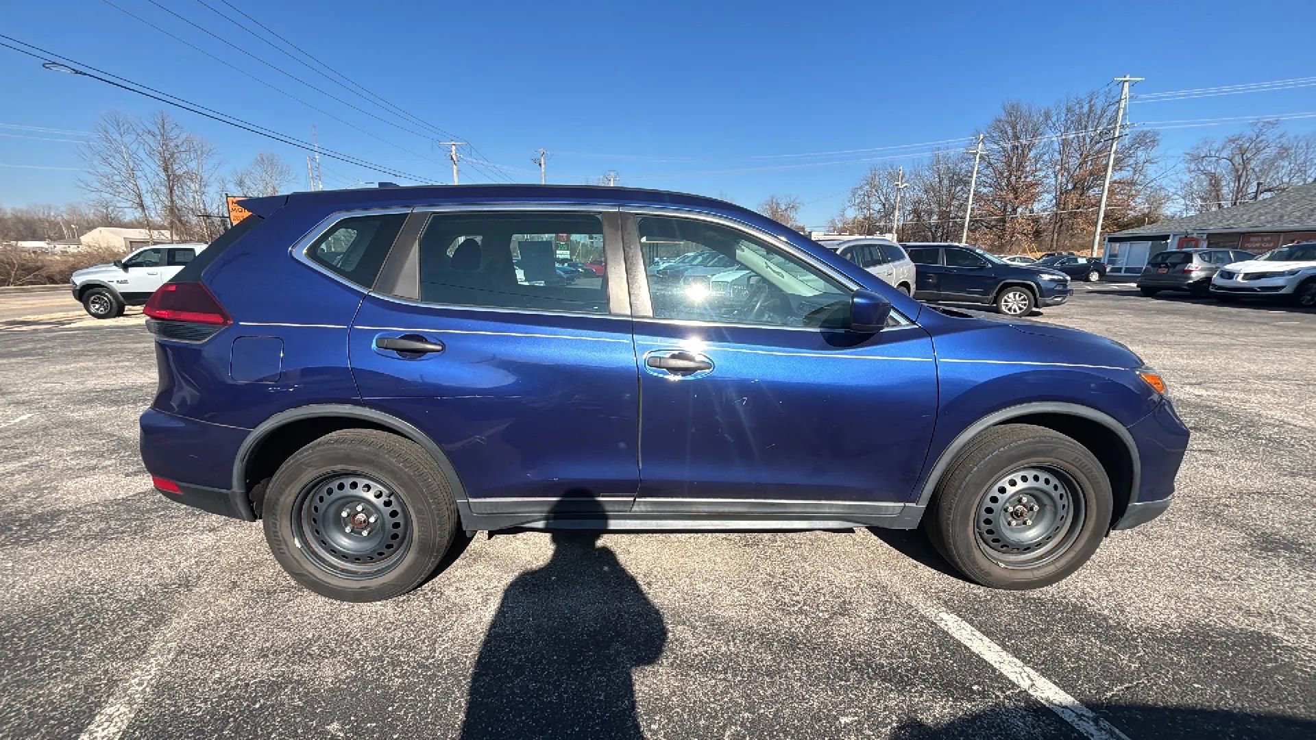 Used 2018 Nissan Rogue S image 6
