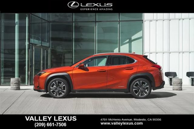 Used 2019 Lexus UX 250h AWD/4WD image 3