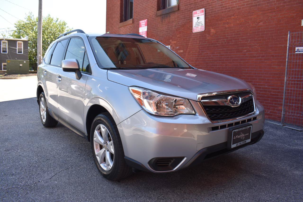Used 2016 Subaru Forester 2.5i Premium w/ All-Weather Package AWD/4WD image 10
