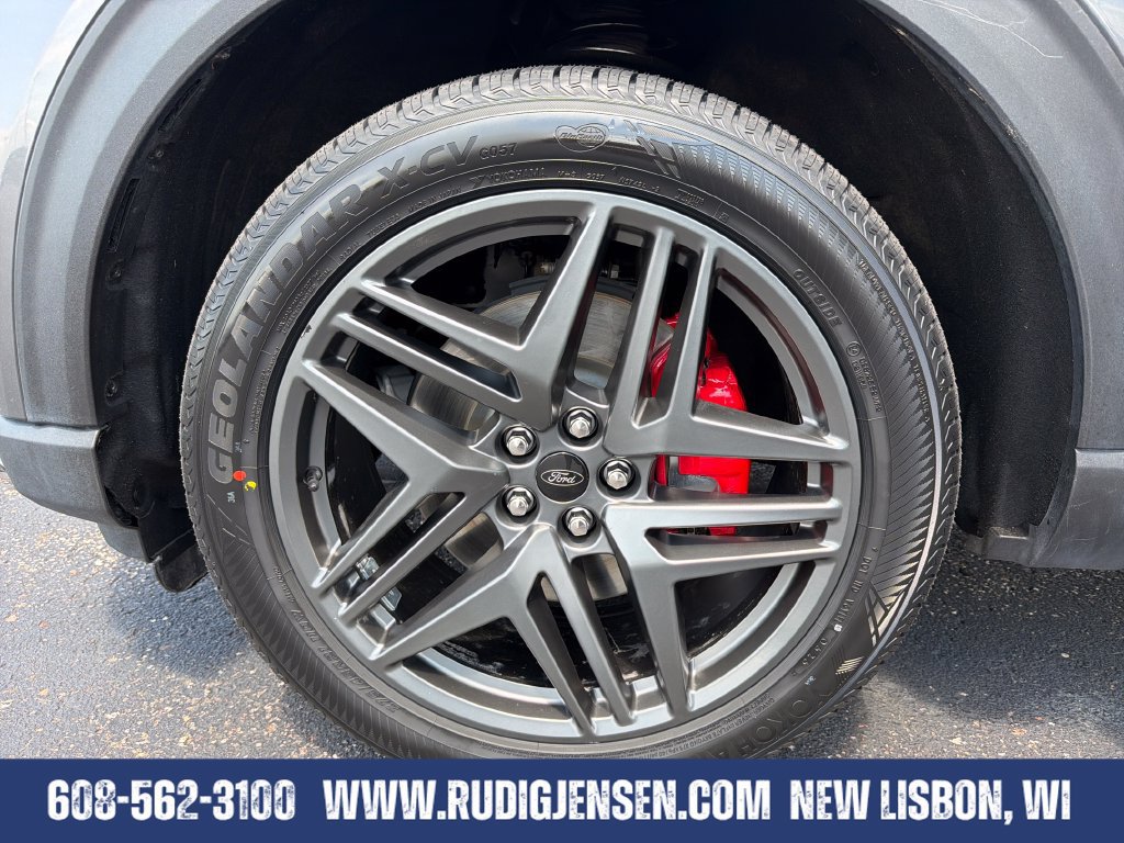 Used 2025 Ford Explorer ST-Line w/ ST-Line Street Pack AWD/4WD image 26