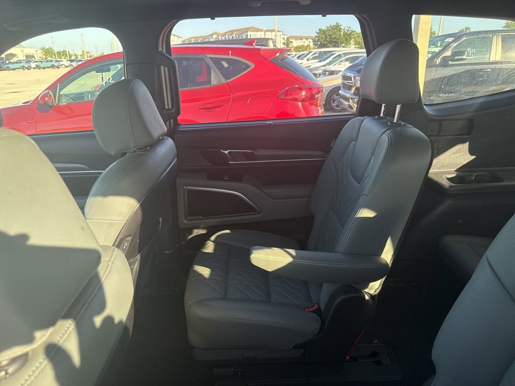 Used 2023 Kia Telluride EX X-Line image 10