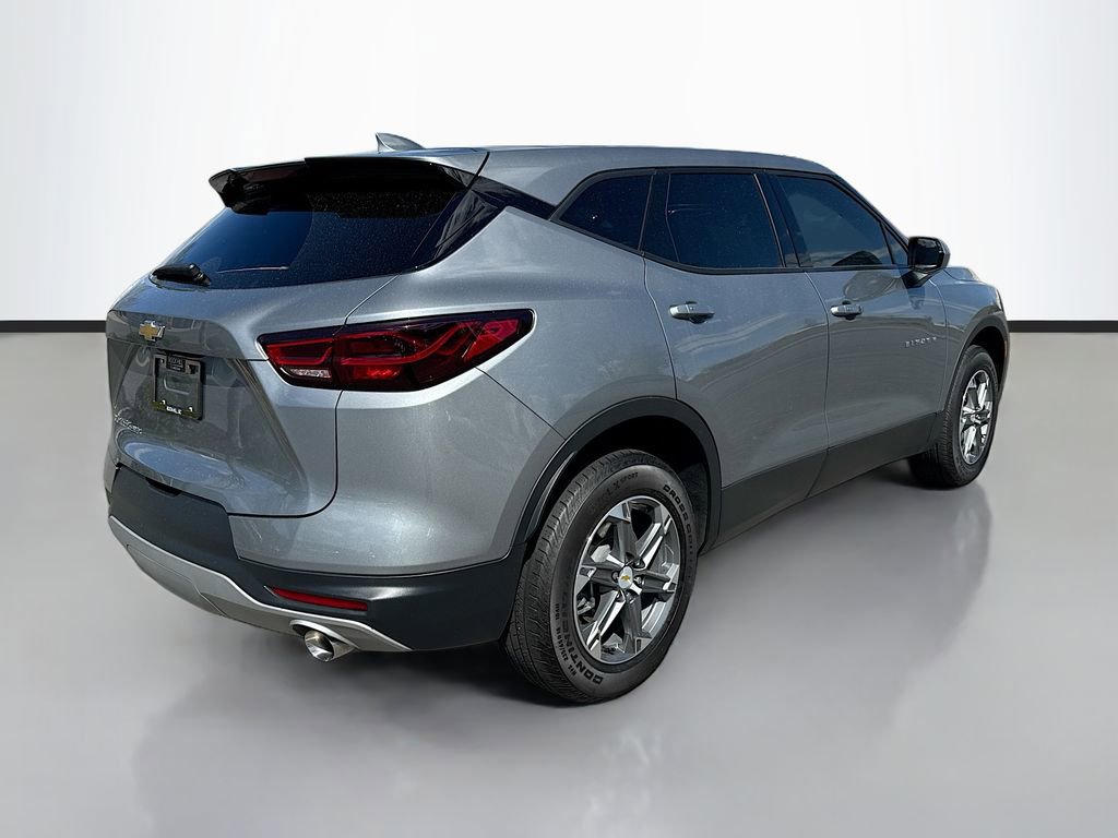 Used 2024 Chevrolet Blazer LT AWD/4WD image 8