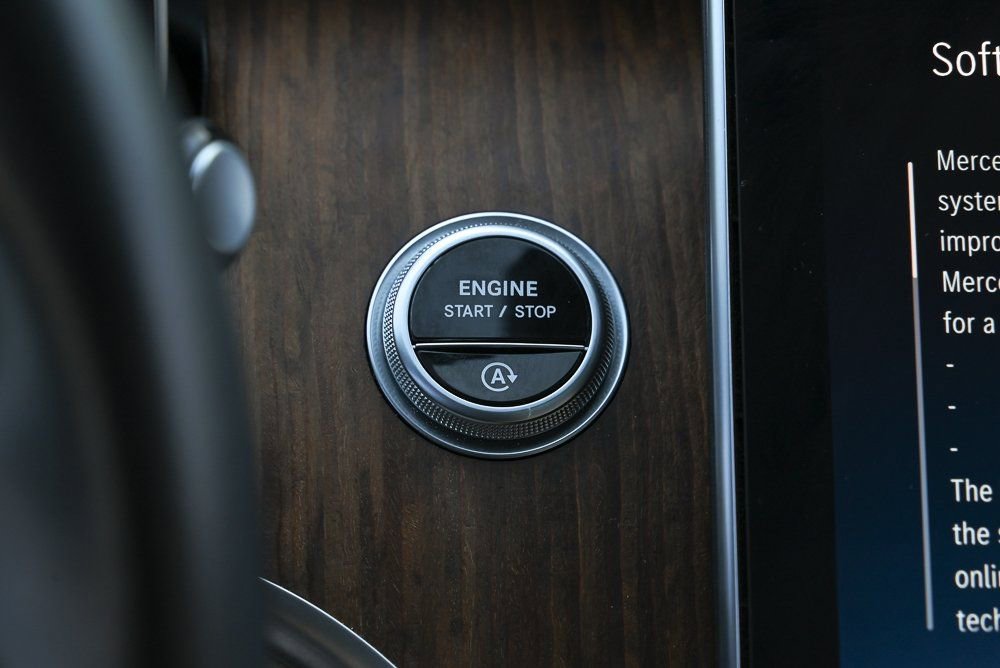 Used 2025 Mercedes-Benz C 300 Sedan image 41