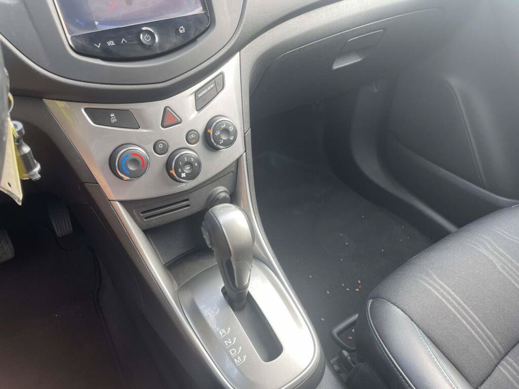 Used 2015 Chevrolet Trax LT w/ LT Plus Package FWD image 27