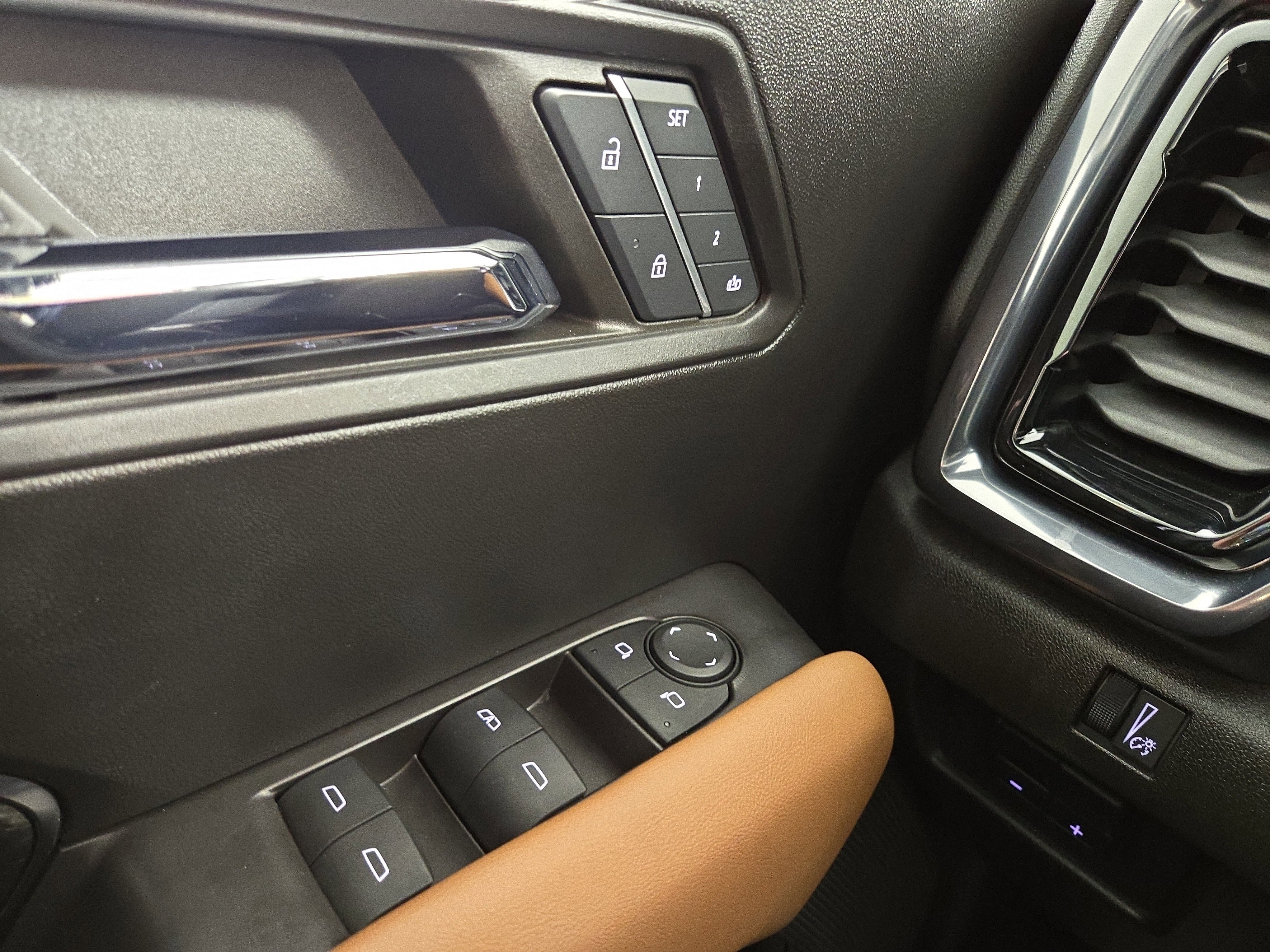 Certified 2024 GMC Canyon AT4 w/ AT4 Premium Package image 29