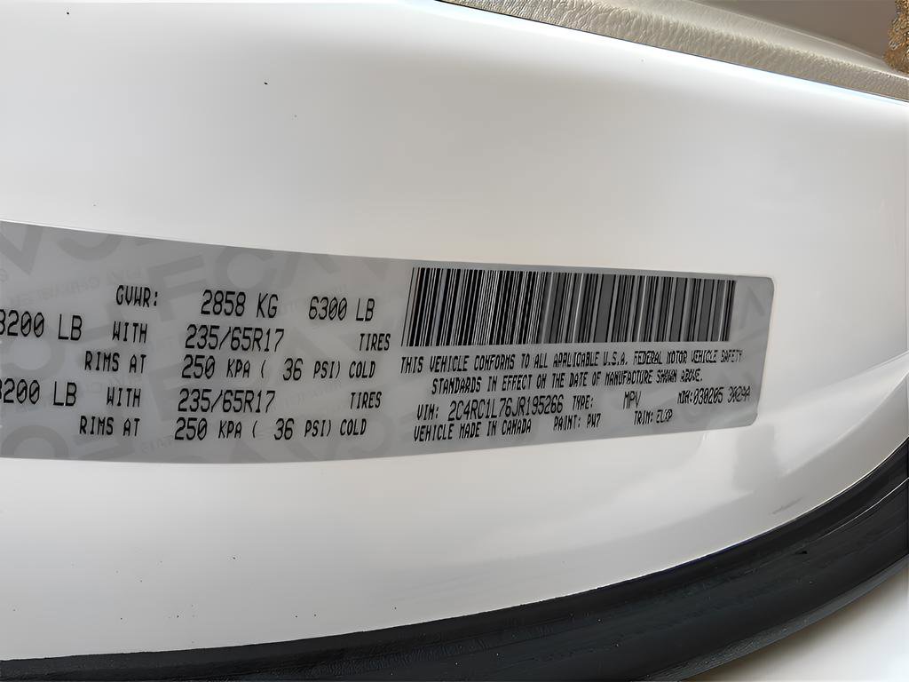 Used 2018 Chrysler Pacifica Touring-L image 22