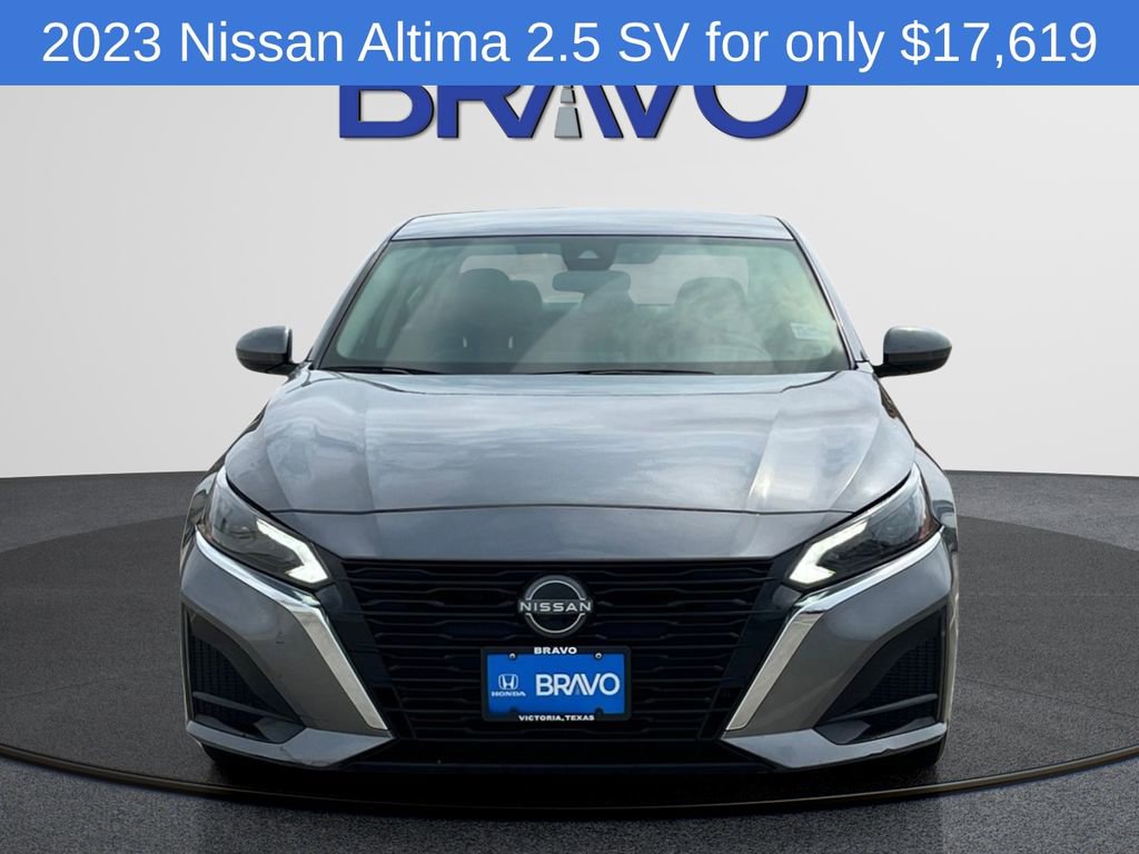 Used 2023 Nissan Altima 2.5 SV image 2
