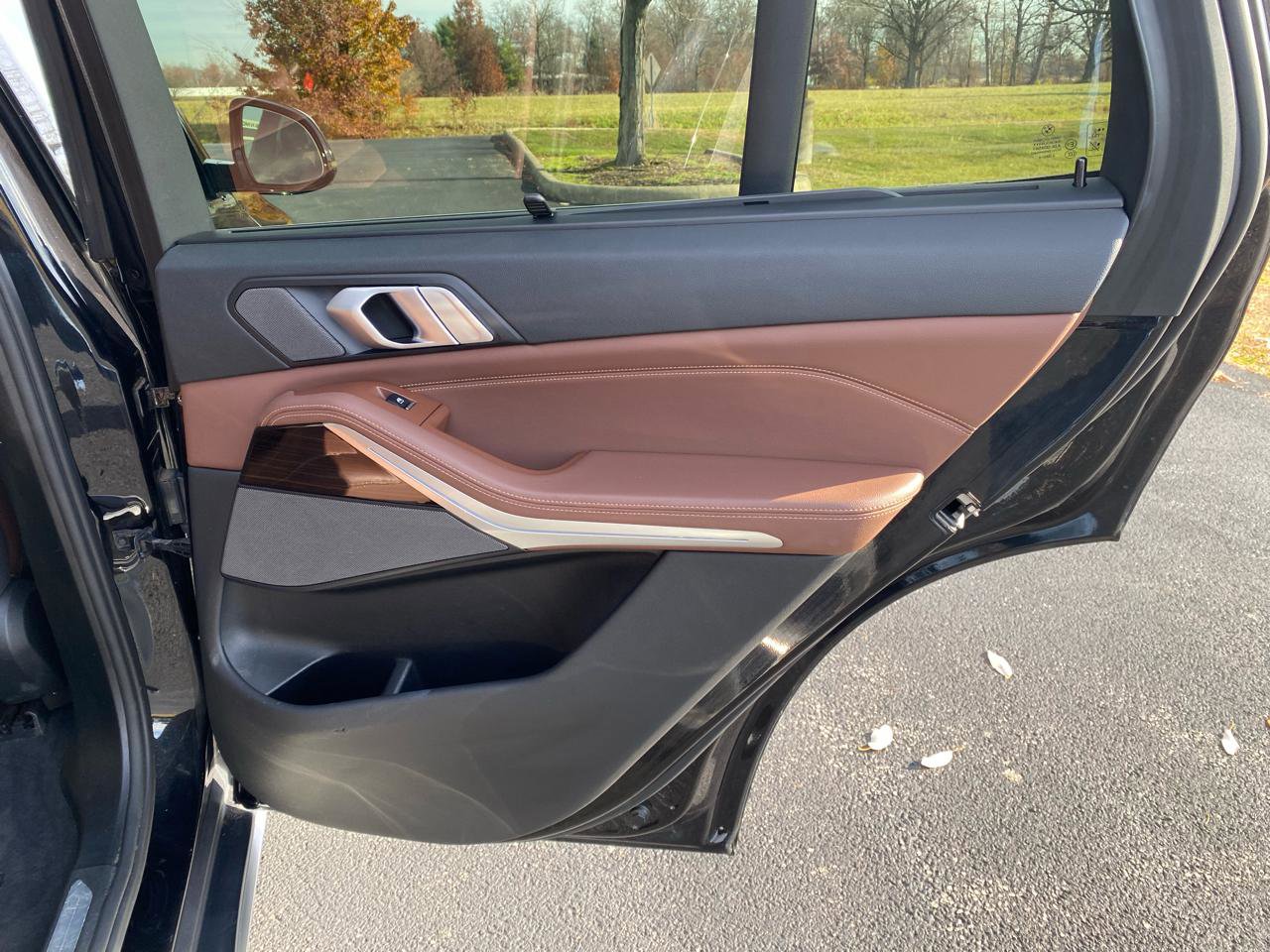 Used 2019 BMW X5 xDrive40i w/ Executive Package image 19