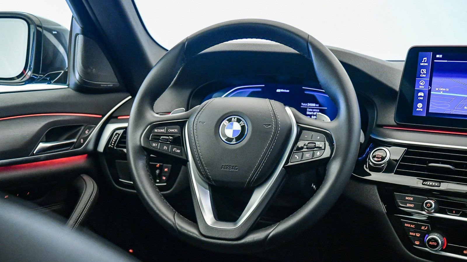 Certified 2023 BMW 530e w/ Premium Package image 13