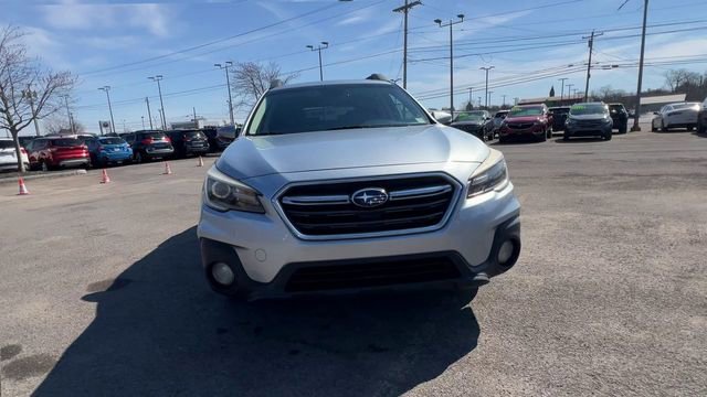 Used 2018 Subaru Outback 2.5i Limited image 3
