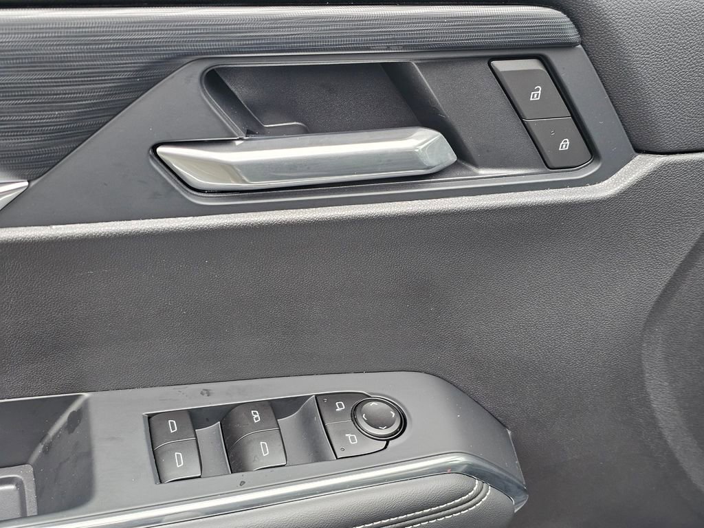 Used 2026 GMC Acadia Elevation w/ Black Edition image 24