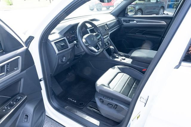 Used 2020 Volkswagen Atlas Cross Sport SEL Premium AWD/4WD image 16