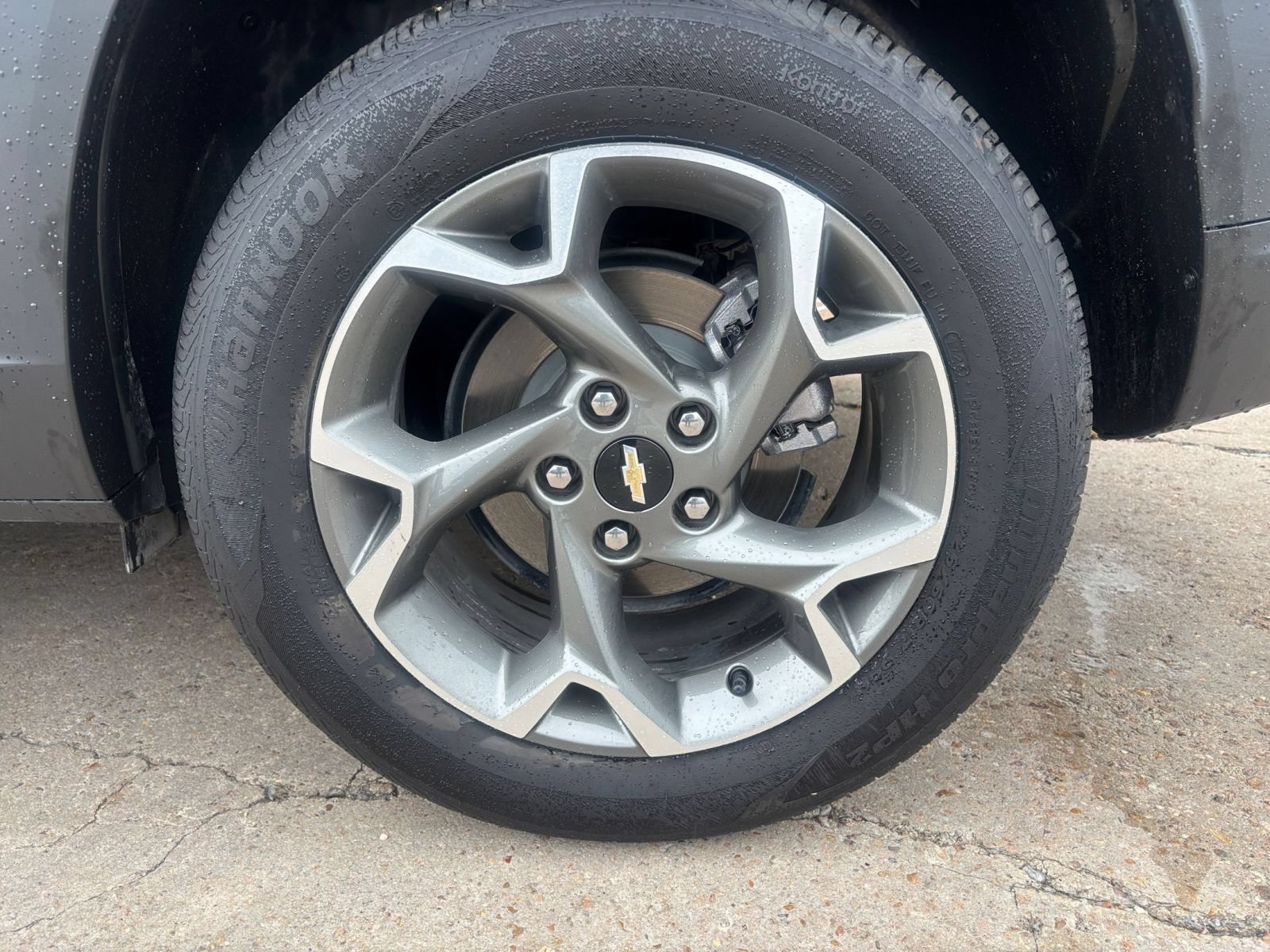 Used 2025 Chevrolet Trax LT FWD image 30