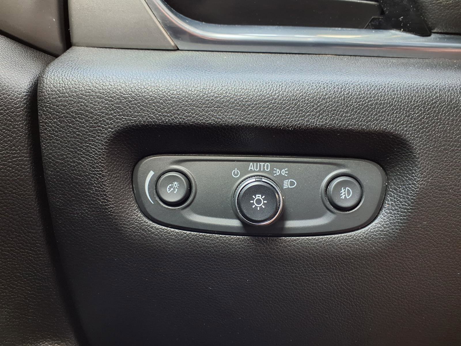 Certified 2020 Chevrolet Traverse LT FWD image 20