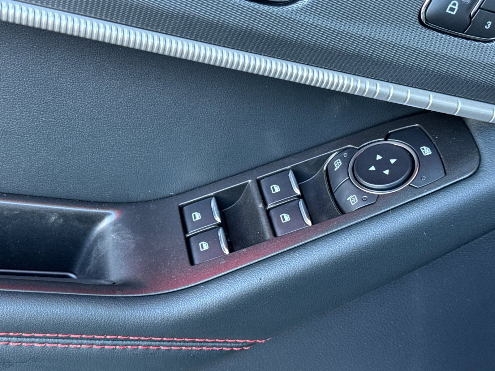 New 2026 Ford Explorer ST-Line w/ ST-Line Street Pack image 11