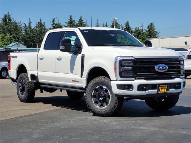New 2025 Ford F250 Lariat w/ Lariat Ultimate Package