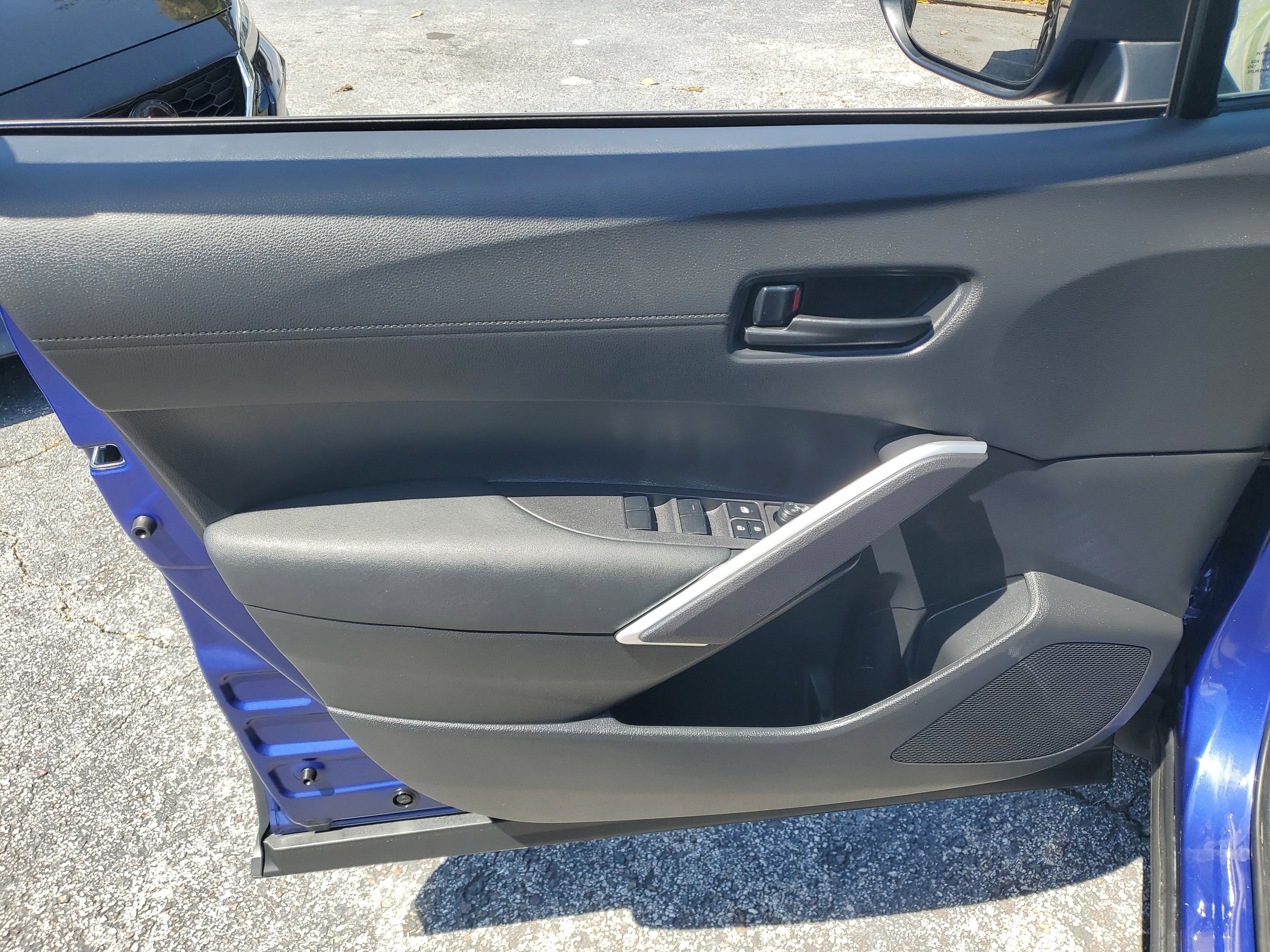 Used 2024 Toyota Corolla Cross AWD Hybrid w/ Moonroof Package image 10