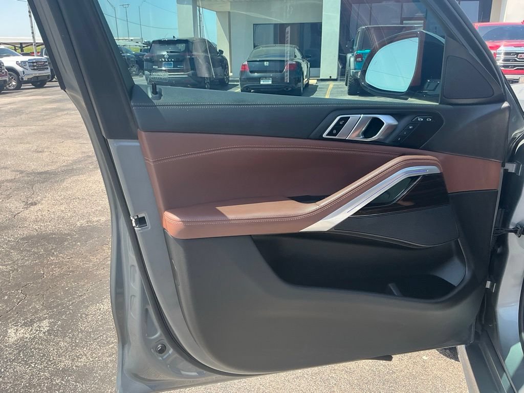 Used 2024 BMW X6 xDrive40i w/ M Sport Professional Package AWD/4WD image 14