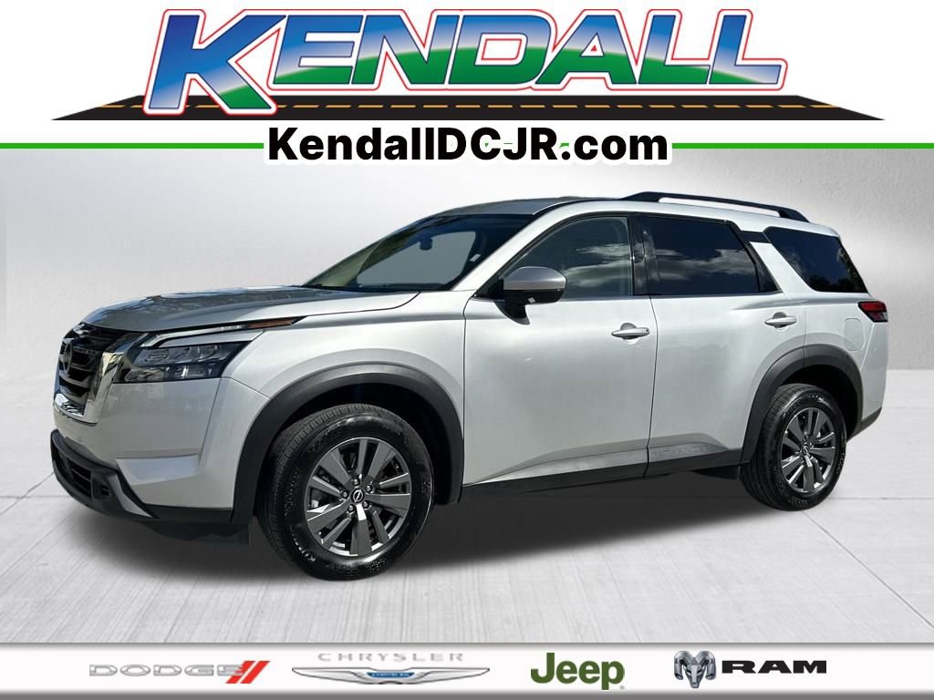 Used 2025 Nissan Pathfinder SV image 1