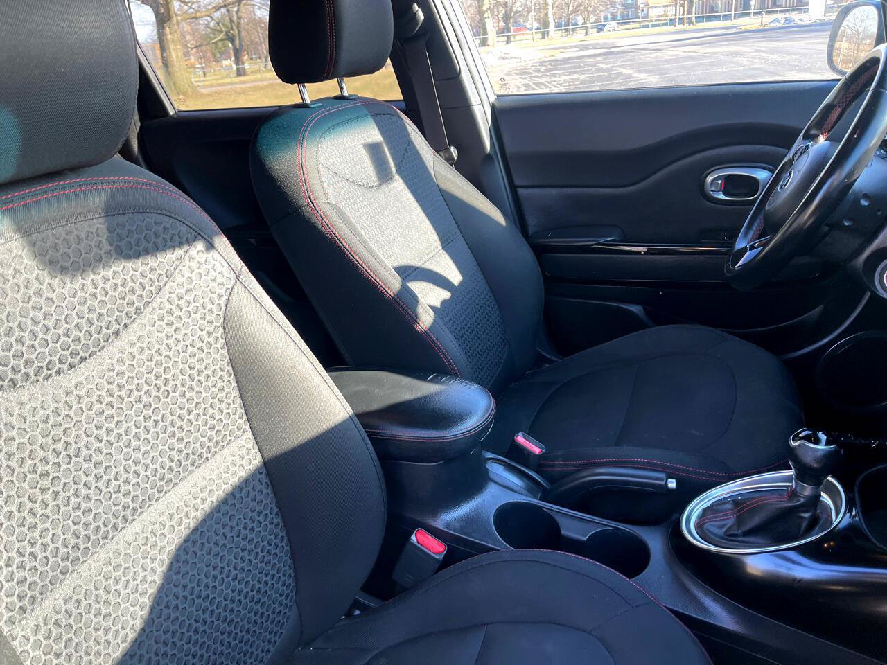 Used 2016 Kia Soul + w/ Soulful Package FWD image 36