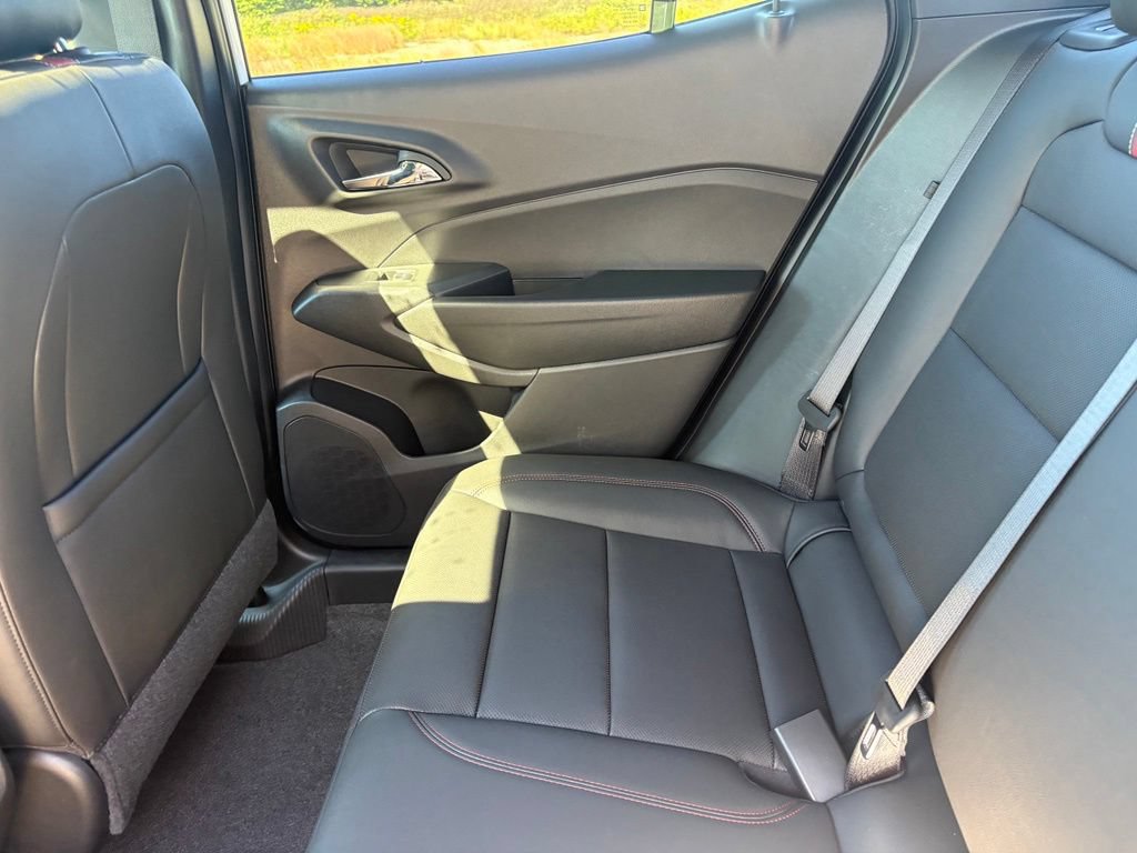 New 2026 Chevrolet Trax RS w/ Sunroof Package FWD image 41