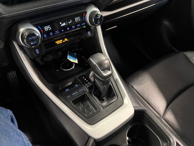 Used 2021 Toyota RAV4 XLE Premium w/ Carpet Mat Package (TMS) image 28