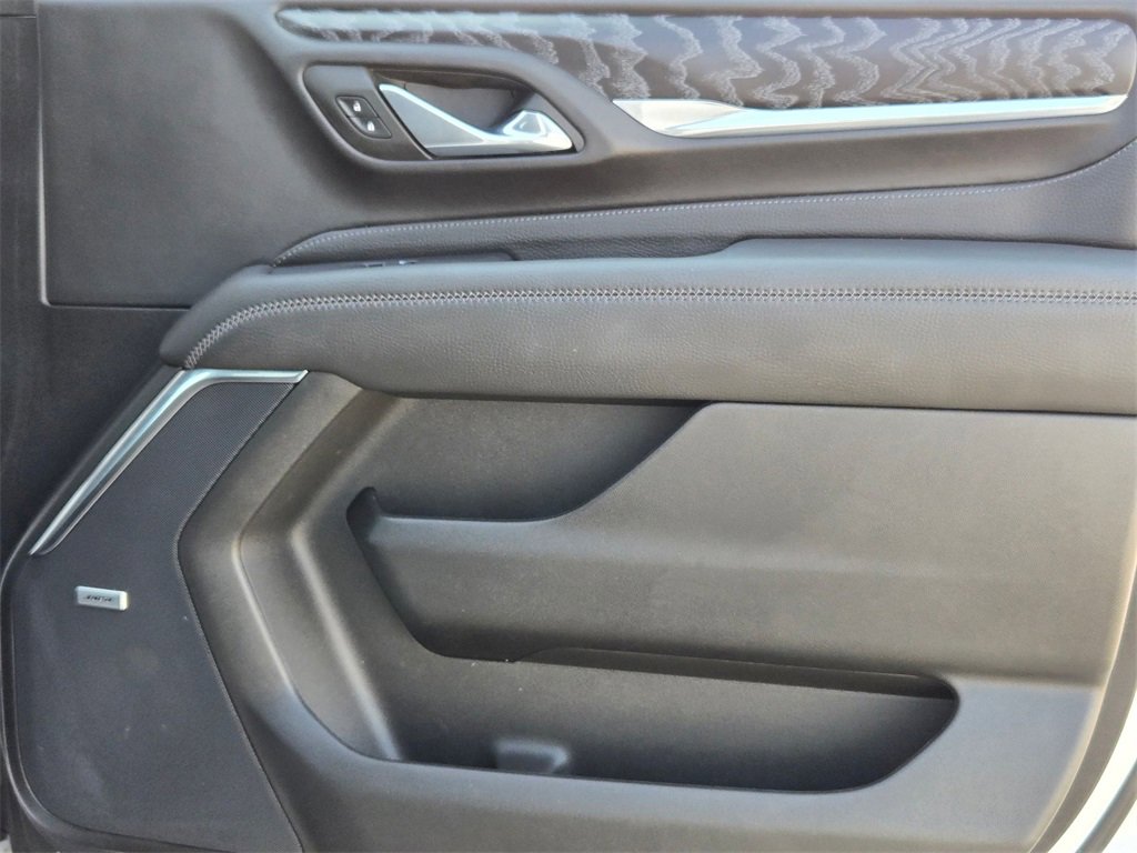 Used 2024 GMC Yukon XL Denali w/ Advanced Technology Package image 31