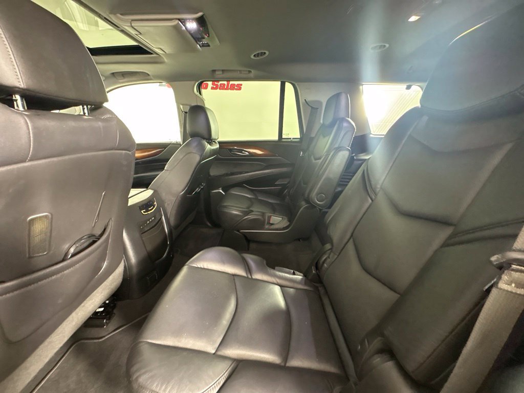 Used 2019 Cadillac Escalade Luxury AWD/4WD image 49
