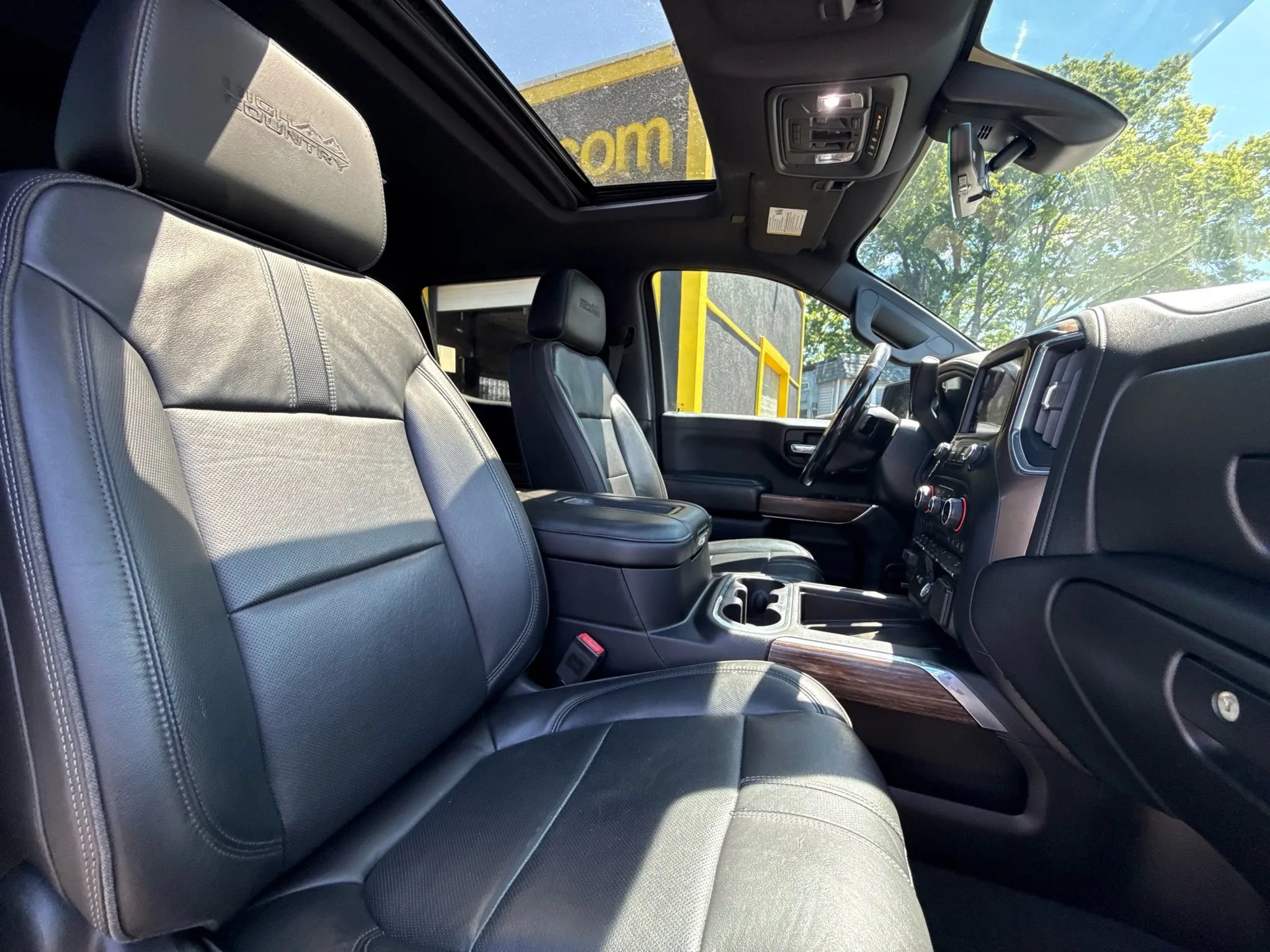 Used 2019 Chevrolet Silverado 1500 High Country w/ Technology Package AWD/4WD image 59