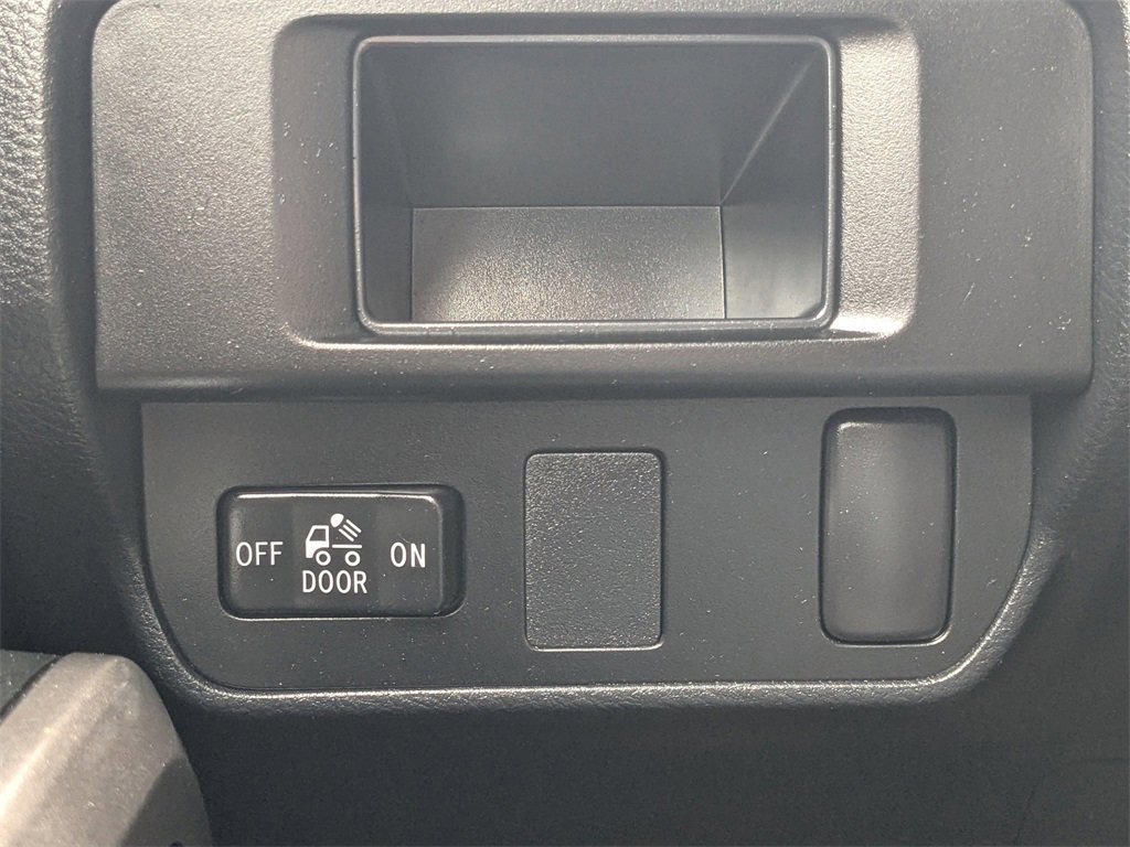 Used 2017 Toyota Tacoma SR5 image 23