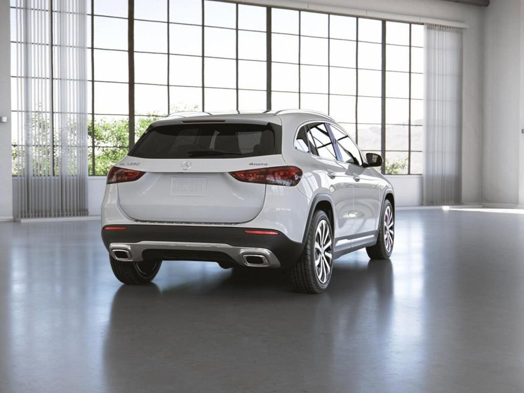 Certified 2022 Mercedes-Benz GLA 250 4MATIC image 24