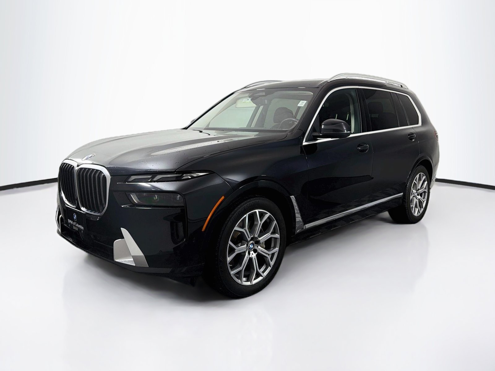 Certified 2025 BMW X7 xDrive40i w/ Climate Comfort Package AWD/4WD image 3