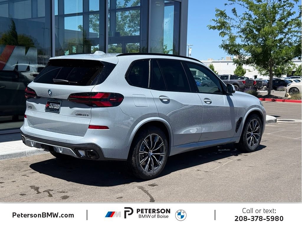 New 2026 BMW X5 xDrive50e w/ M Sport Package AWD/4WD image 5